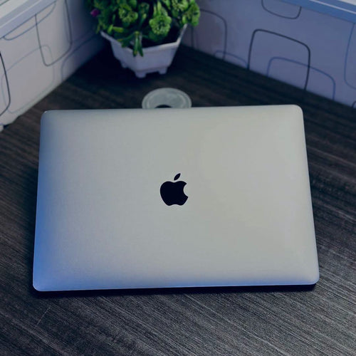 2011 Apple MacBook Pro 13-inch Retina Display, 8GB RAM, 500GB HDD, 2.6GHz Intel Core i5, Silver, with Charger + FREE Laptop Bag & Mouse (Renewed)