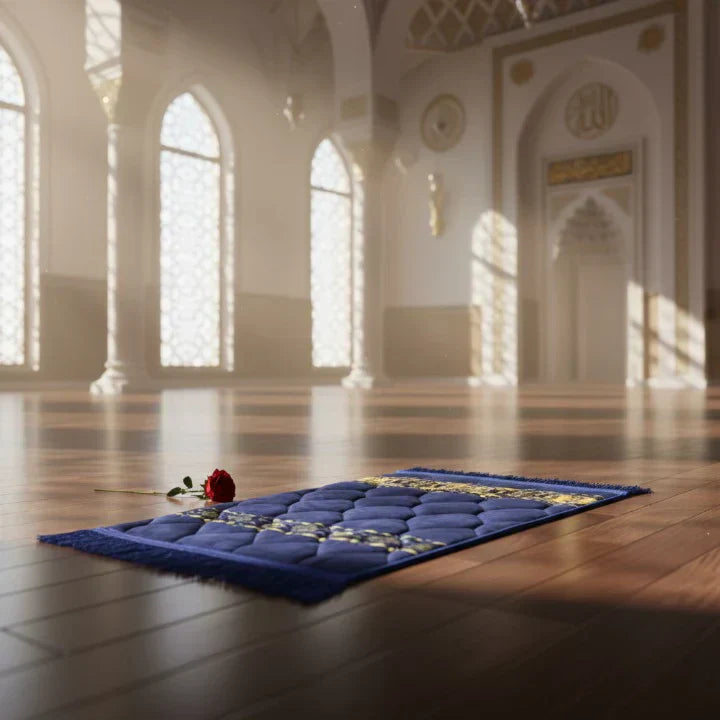 Travel-Friendly Velvet Prayer Mat – Soft Islamic Prayer Rug for Kids & Adults